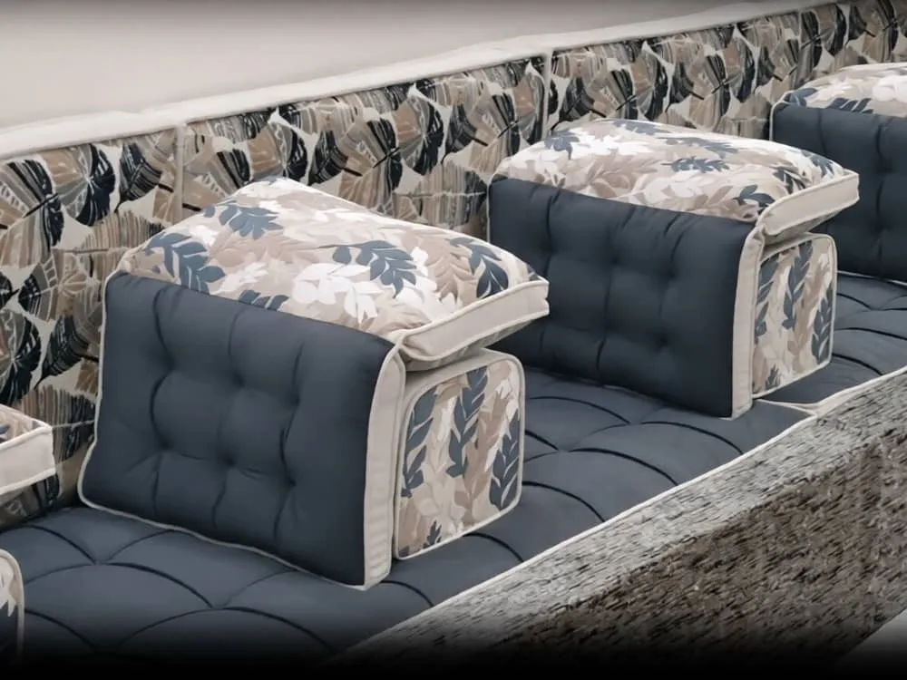 b3b3993a-dfd7-40b6-bfd0-909a9d434748-v1